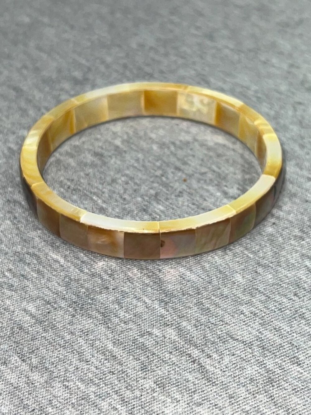 Mother Of Pearl Mosaic Bangle‎ Bracelet Beige & Iridescent Accents 2.5" Diameter